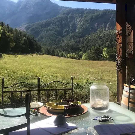 Chez Ana Et Xav Beauvezer